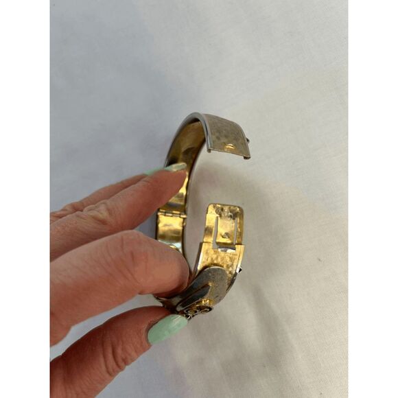 Vintage Gold Tone, Black Jem Wide Snap Bracelet, Scroll, Textured, Mid-Century - Picture 3 of 7